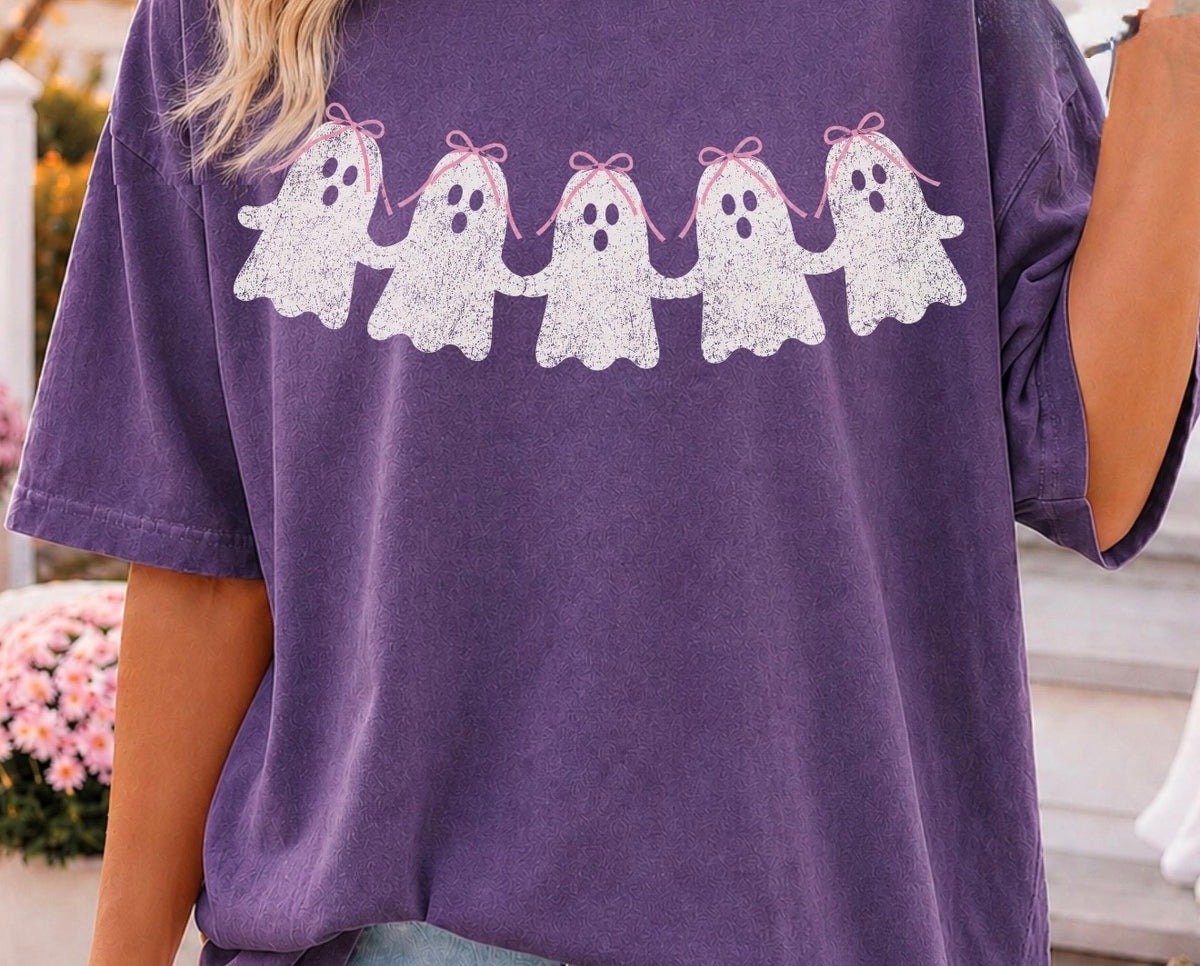 Cute Ghosts Graphic Tee, Halloween Ghost Distressed Style Crewneck Sweatshirt