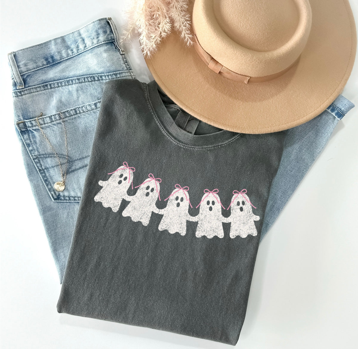 Cute Ghosts Graphic Tee, Halloween Ghost Distressed Style Crewneck Sweatshirt